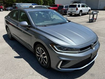 Used 2025 Volkswagen Jetta SE
