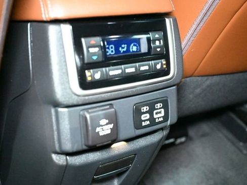 Used 2025 Subaru Ascent Touring w/ Popular Package #2 AWD/4WD image 56