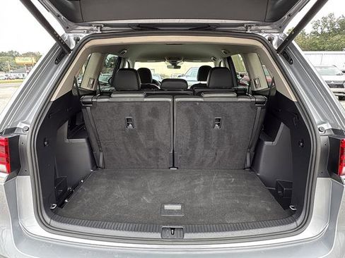 Certified 2025 Volkswagen Atlas SE image 12