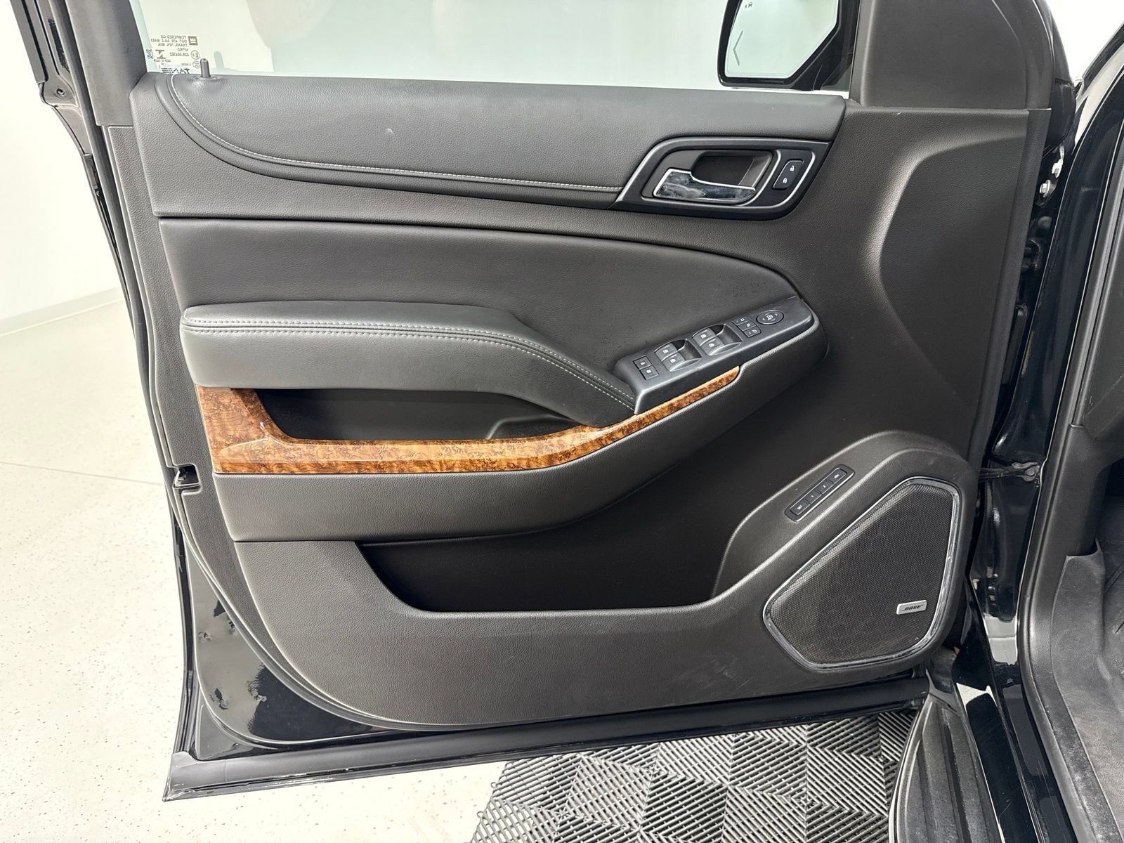 Used 2019 Chevrolet Tahoe Premier AWD/4WD image 11