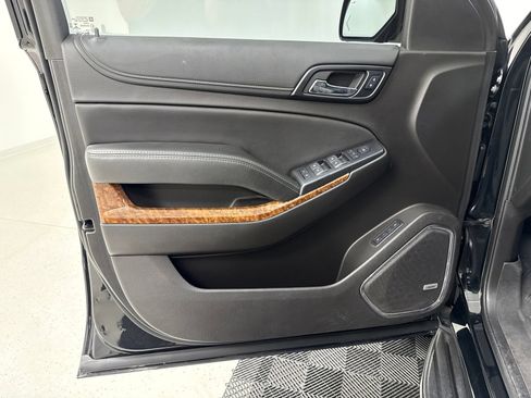 Used 2019 Chevrolet Tahoe Premier AWD/4WD image 11