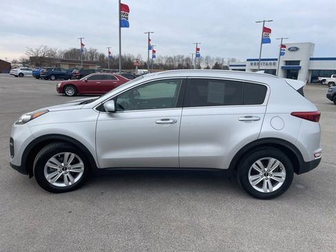 Used 2018 Kia Sportage LX w/ LX Popular Package image 5