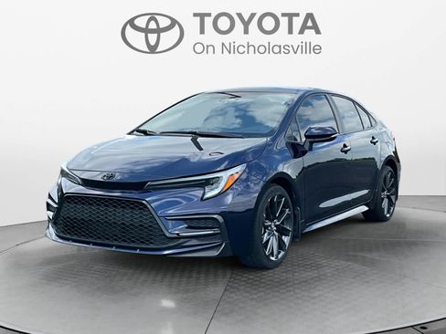 Used 2025 Toyota Corolla SE FWD image 1
