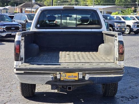 Used 2003 Ford F250 XLT image 25