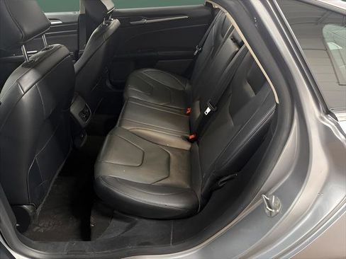 Used 2020 Ford Fusion Titanium image 12