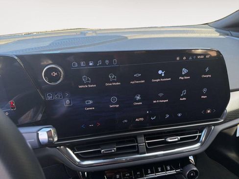 New 2026 Chevrolet Equinox EV LT FWD image 8