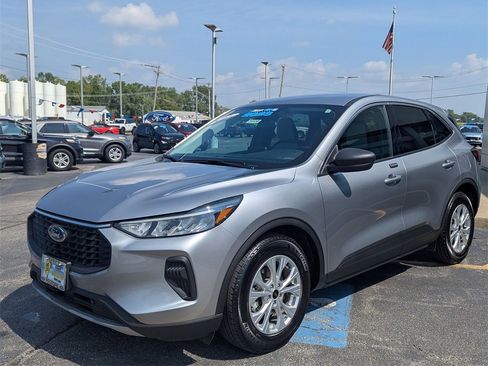 Used 2023 Ford Escape Active w/ Cold Weather Package image 7