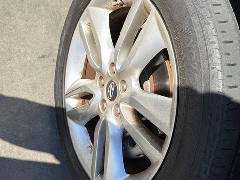 Used 2013 Hyundai Santa Fe Sport 2.0T AWD/4WD image 38