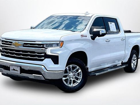 Used 2025 Chevrolet Silverado 1500 LTZ w/ Z71 Off-Road Package AWD/4WD image 3
