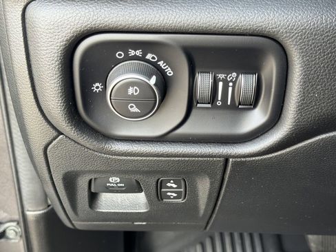 Used 2023 RAM 1500 Laramie image 16