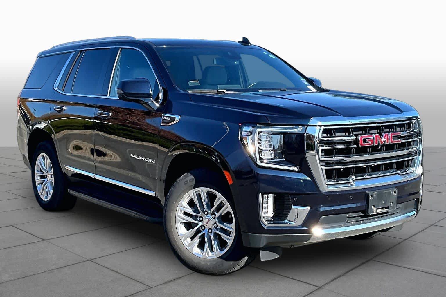 Used 2023 GMC Yukon SLT w/ SLT Luxury Package AWD/4WD image 2