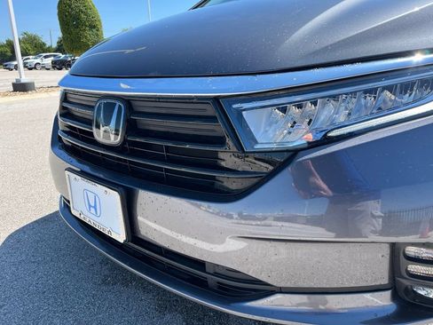 Used 2024 Honda Odyssey EX image 13