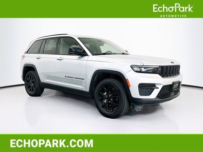 Used 2025 Jeep Grand Cherokee Altitude
