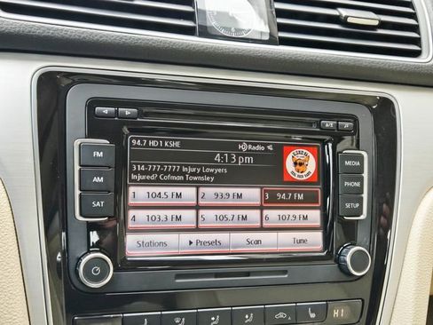 Used 2012 Volkswagen Passat 2.5 SE image 25