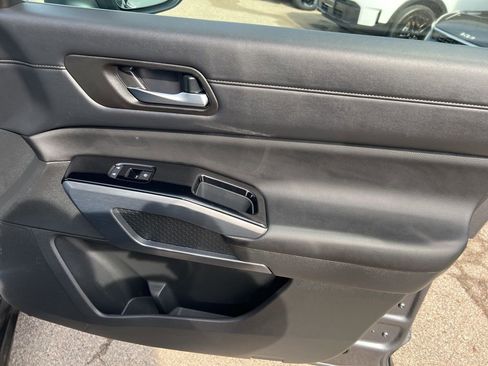 Used 2024 Nissan Pathfinder SL image 22