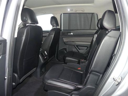 Used 2022 Volkswagen Atlas SE w/ Panoramic Sunroof Package FWD image 27