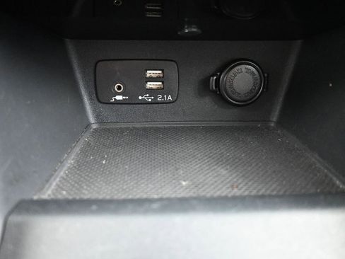 Used 2022 Subaru Forester Touring image 28