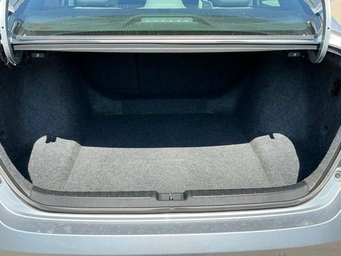 Used 2018 Honda Accord Touring image 5