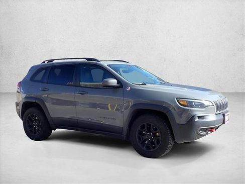 Used 2019 Jeep Cherokee Trailhawk AWD/4WD image 5