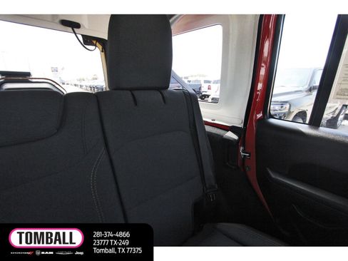 Used 2025 Jeep Wrangler Unlimited Sport AWD/4WD image 12