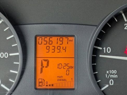 Used 2017 Mercedes-Benz Sprinter 2500 image 10