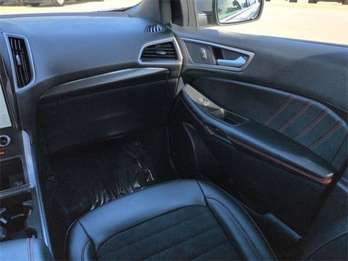 Certified 2023 Ford Edge ST-Line image 17