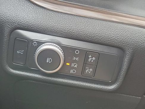 Used 2021 Ford Explorer Limited w/ Equipment Group 301A AWD/4WD image 11