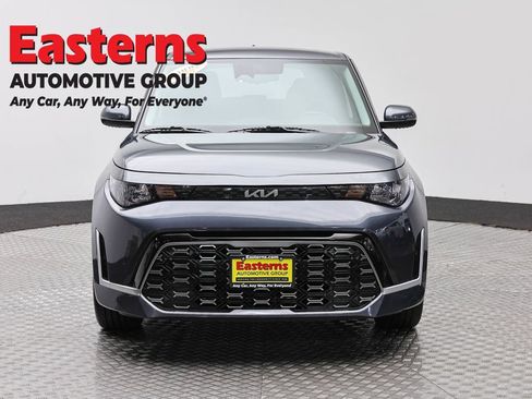 Used 2023 Kia Soul GT-Line FWD image 2