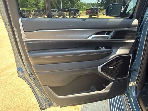 New 2026 Jeep Grand Wagoneer Limited AWD/4WD image 25