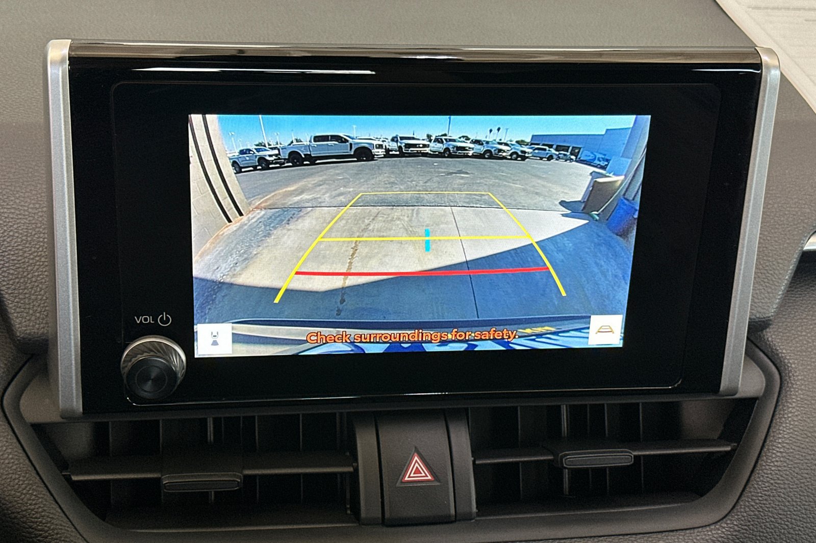 Used 2025 Toyota RAV4 XLE AWD/4WD image 21