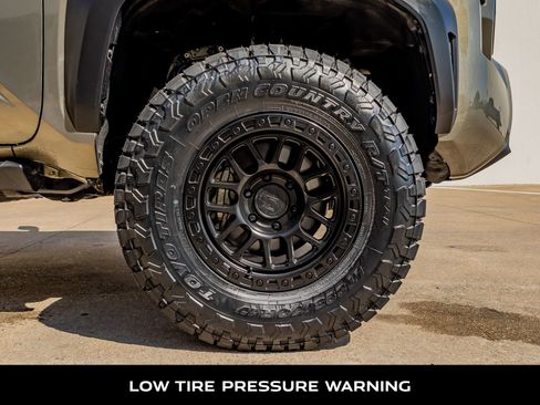 Used 2025 Toyota Tacoma TRD Off-Road w/ TRD Off Road Upgrade Package image 12