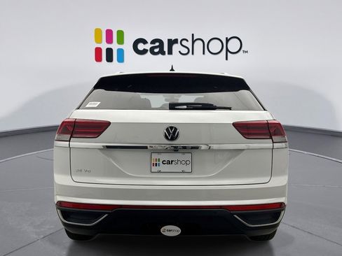 Used 2022 Volkswagen Atlas Cross Sport SE w/ Panoramic Sunroof Package image 4