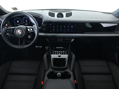 Certified 2025 Porsche Cayenne E-Hybrid Coupe image 12