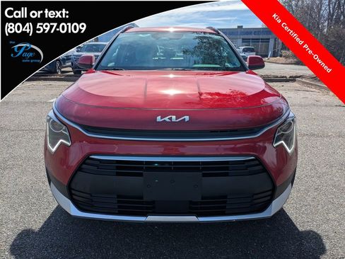 Used 2025 Kia Niro EX image 9