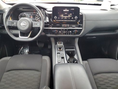 Certified 2025 Nissan Pathfinder SV image 17