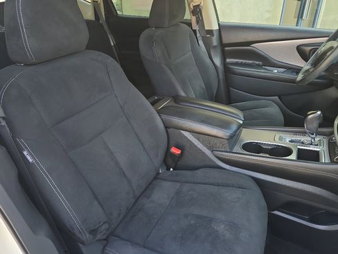 Used 2021 Nissan Murano SV image 25