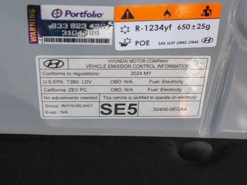 Certified 2024 Hyundai Kona SEL FWD image 36