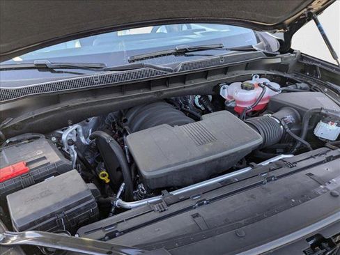 New 2025 Chevrolet Suburban Premier image 17