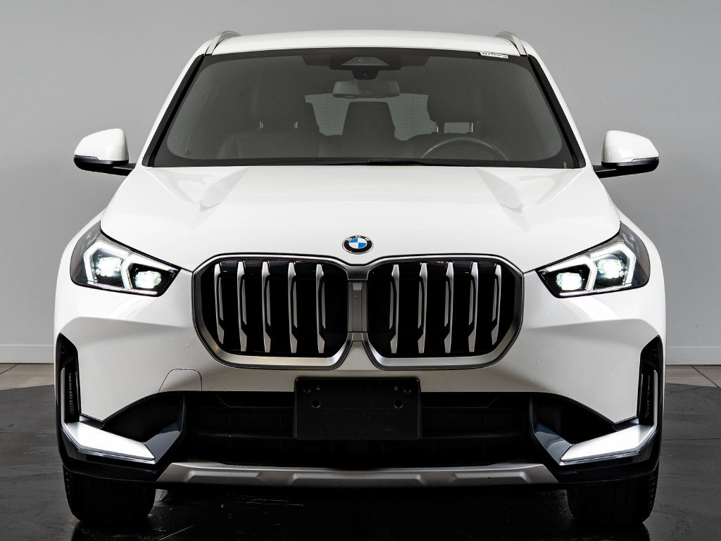 Certified 2025 BMW X1 xDrive28i AWD/4WD image 2