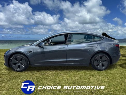 Used 2023 Tesla Model 3 Standard Range RWD image 3