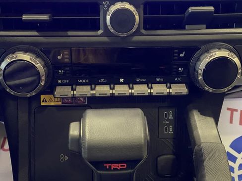 Certified 2024 Toyota Tacoma TRD Off-Road w/ TRD Off Road Premium Package image 21