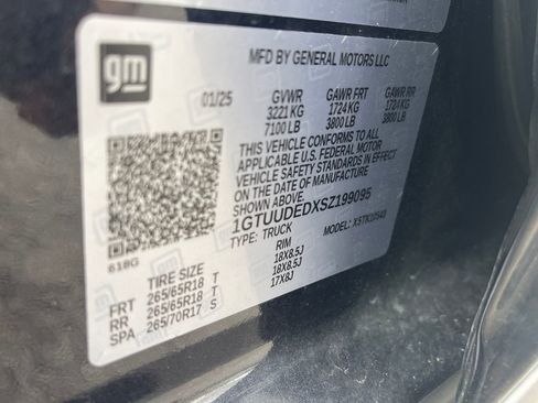 Used 2025 GMC Sierra 1500 SLT image 28