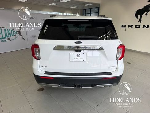 Certified 2023 Ford Explorer XLT w/ Equipment Group 202A AWD/4WD image 7
