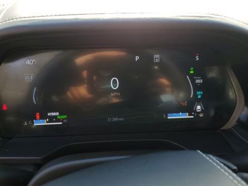 Used 2022 Jeep Grand Cherokee Overland w/ Advanced Protech Group III image 16