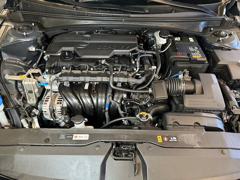 Used 2025 Hyundai Elantra Sport FWD image 23