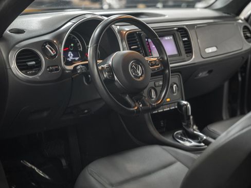 Used 2014 Volkswagen Beetle 2.5 image 22