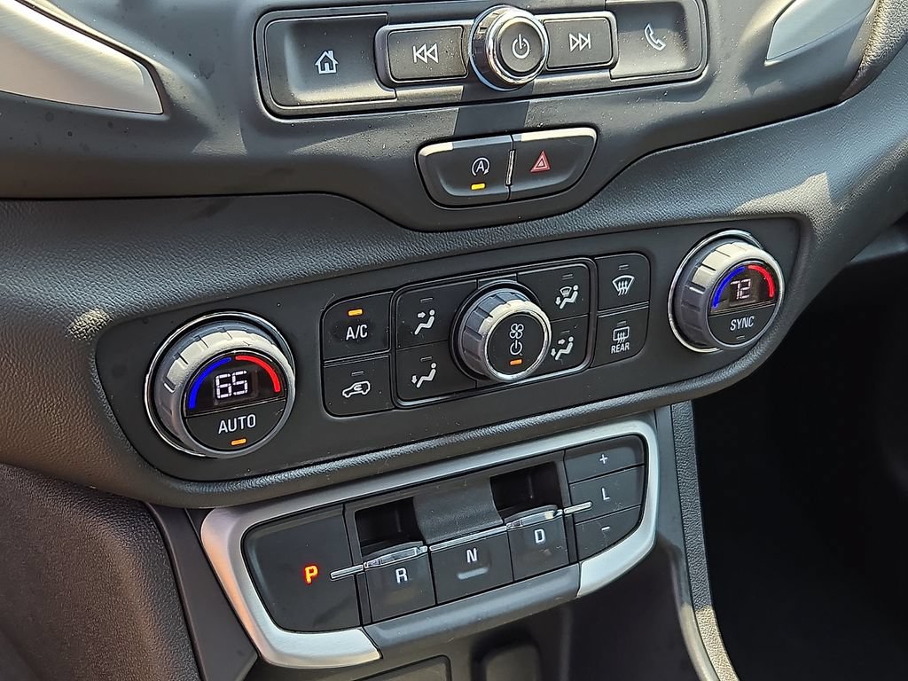 Used 2024 GMC Terrain SLE w/ Driver Convenience Package FWD image 15