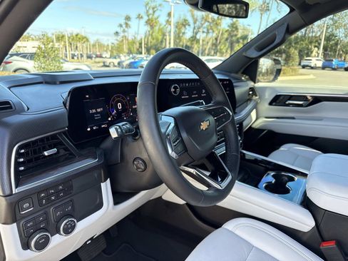 Used 2025 Chevrolet Tahoe Premier image 22