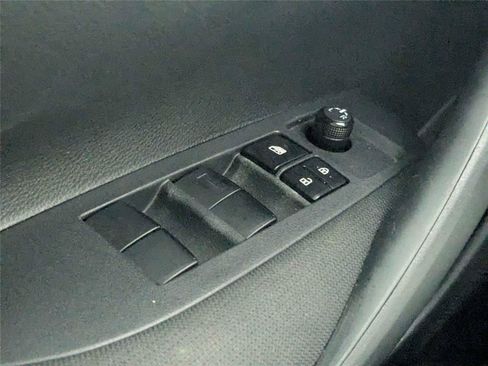 Used 2024 Toyota Corolla LE FWD image 15