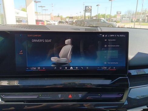 New 2025 BMW 530i xDrive w/ Premium Package image 31